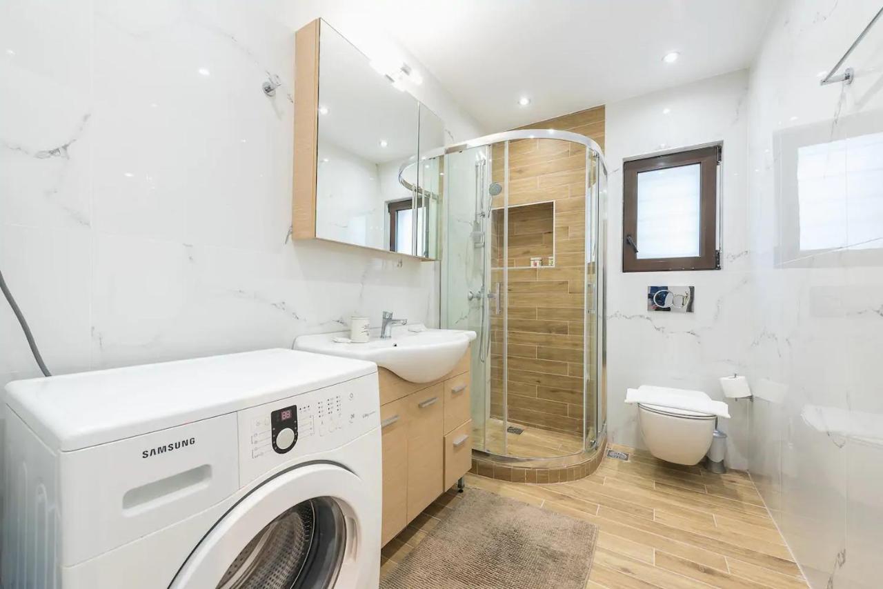 Glyfada Glass-Walled Designed Apt アテネ エクステリア 写真